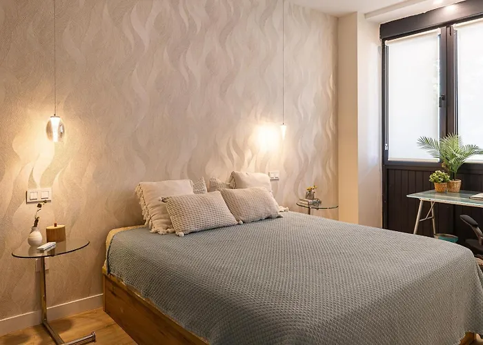 Gold Suite Aparment Wifi Ac Services E1